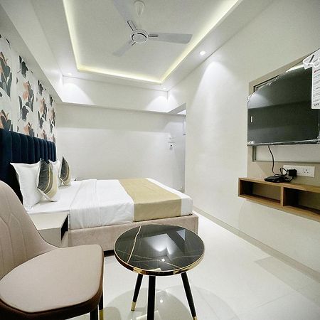 The Orion - Premium Apartments Мумбаи Экстерьер фото
