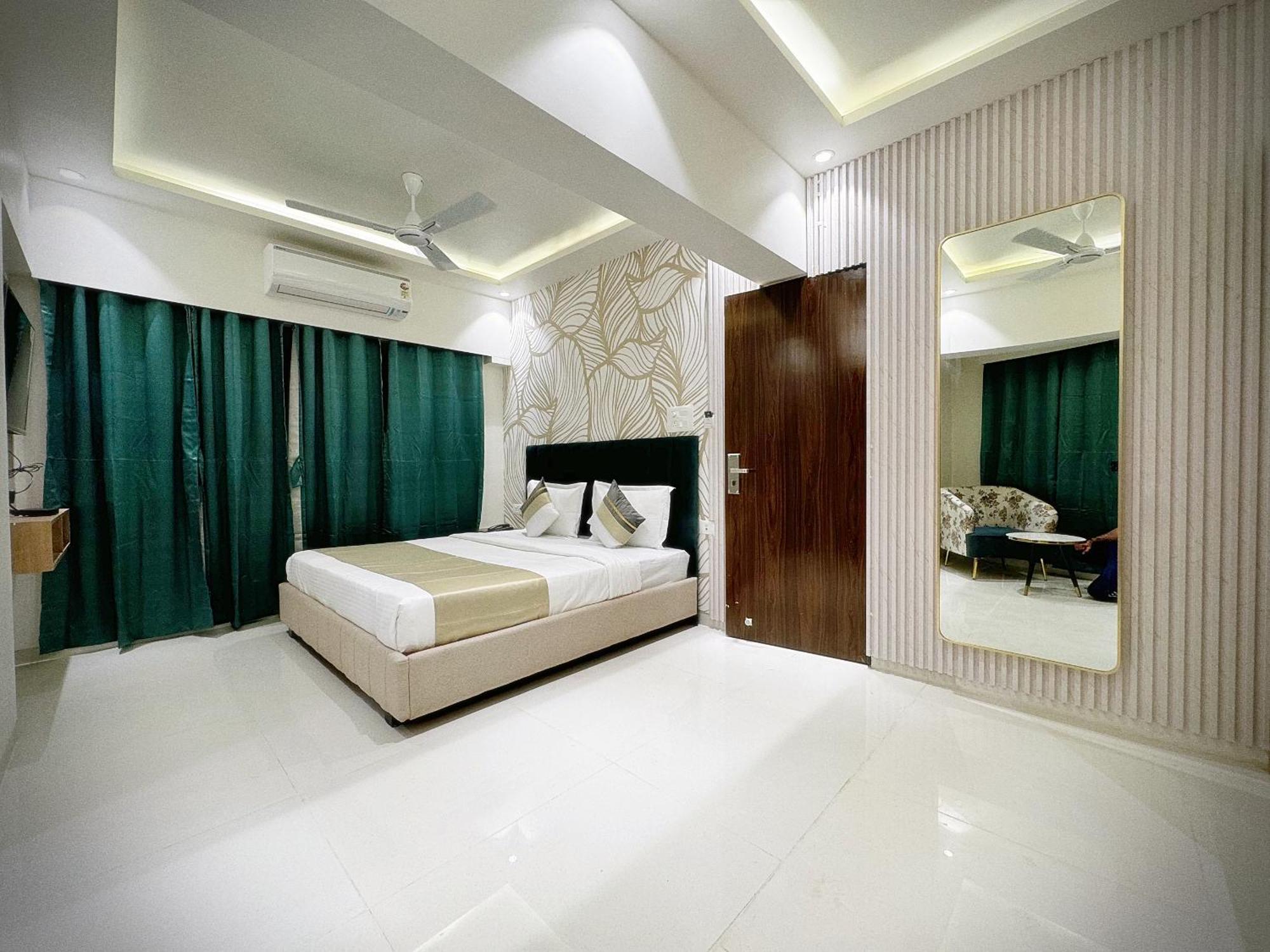 The Orion - Premium Apartments Мумбаи Экстерьер фото