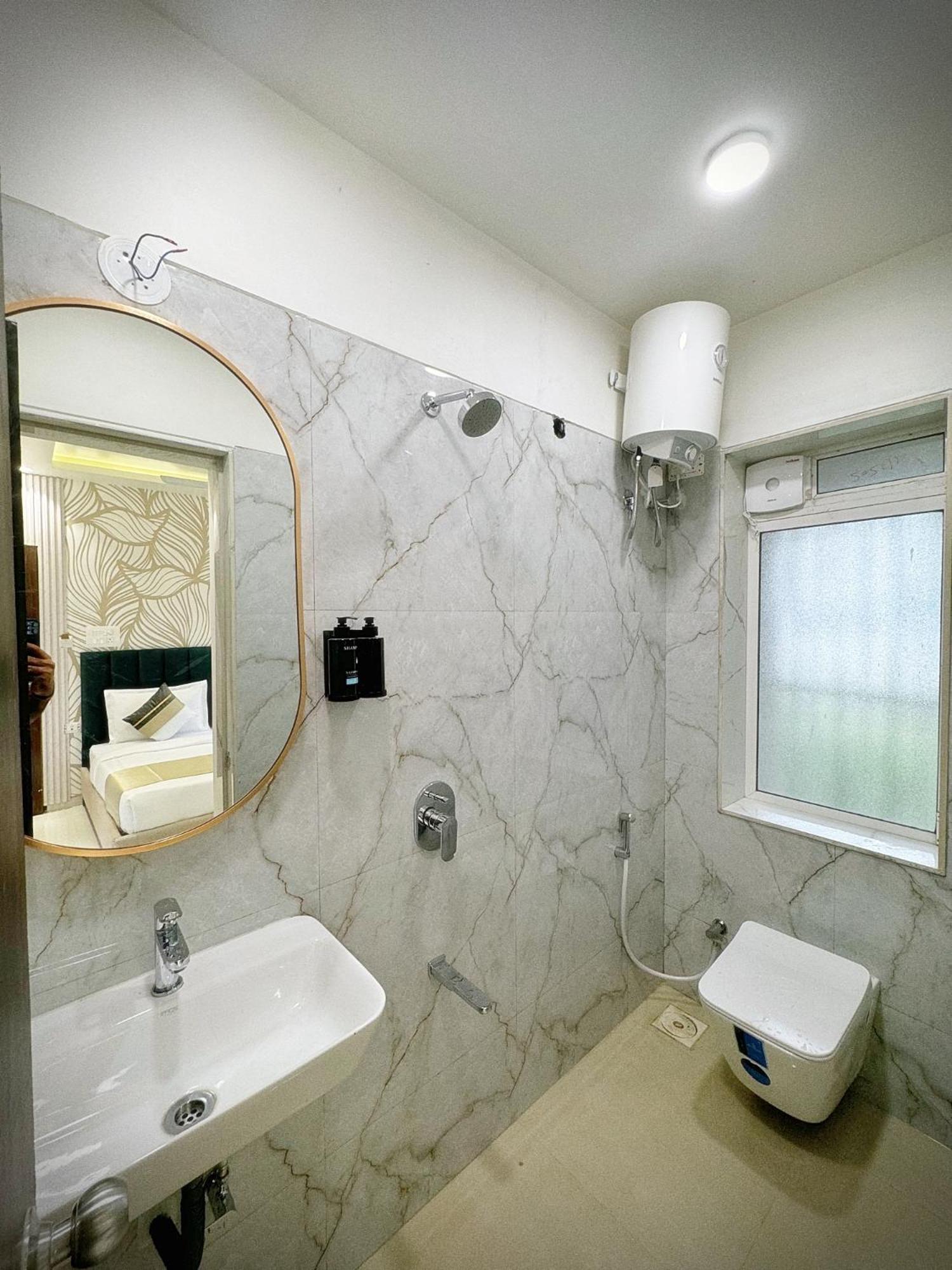 The Orion - Premium Apartments Мумбаи Экстерьер фото